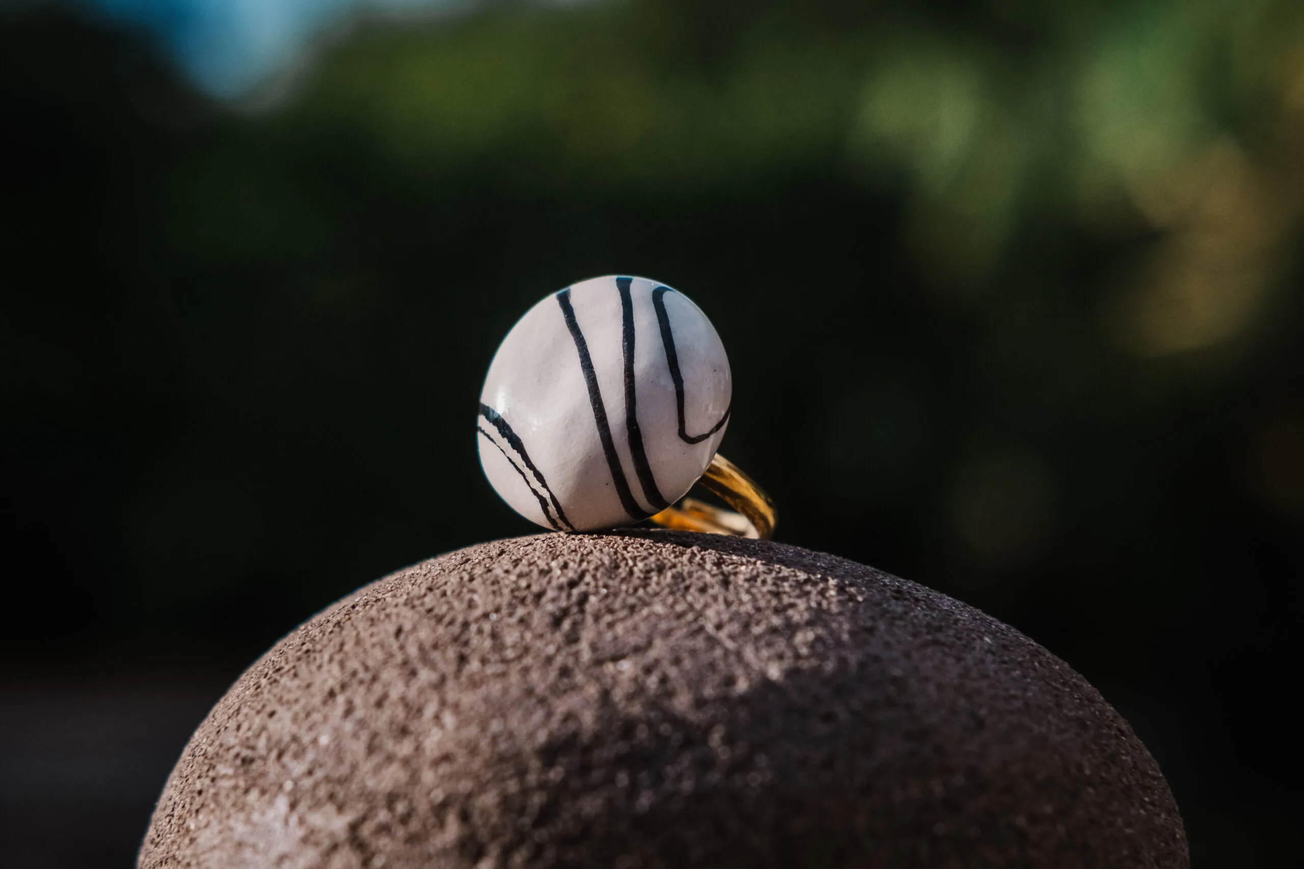 AITHRA Ceramic Earings - Image 4