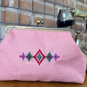 Pink linen embroidery bag at Elolathikes store