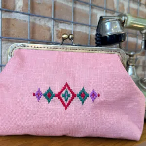 Pink linen embroidery bag at Elolathikes store