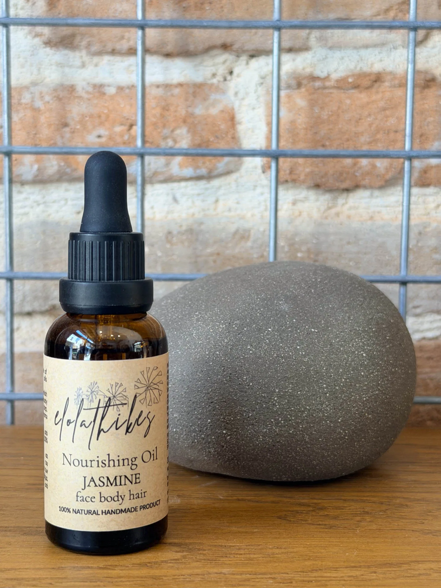 jasmine oil, elolatghikes, concept store